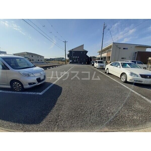 17/27 駐車場