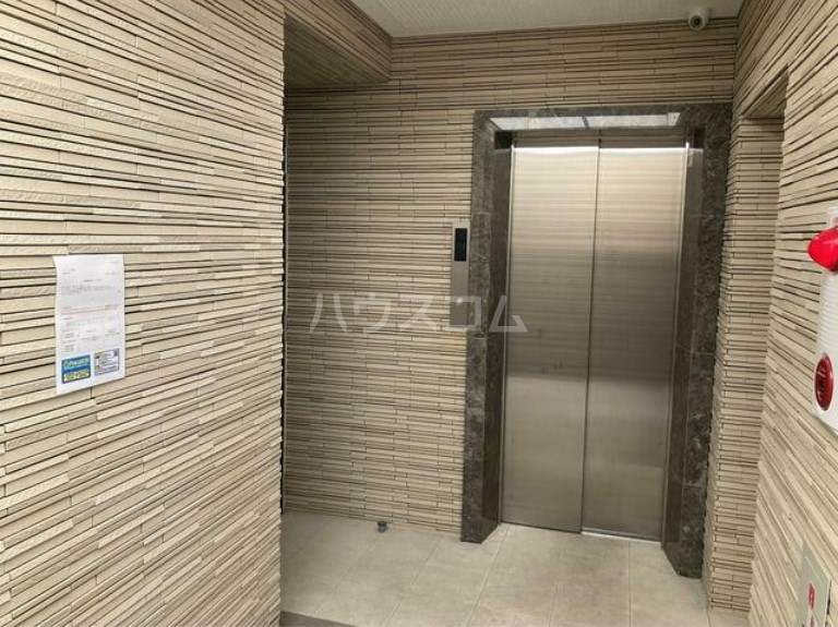 3/7 エントランス