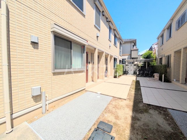 21/30 エントランス