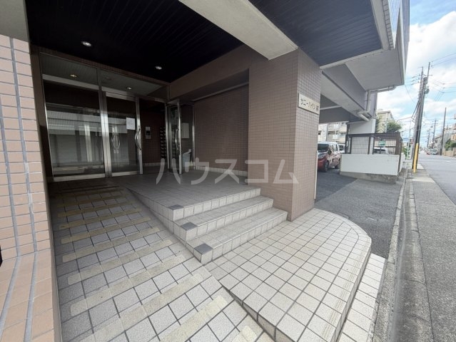20/29 エントランス