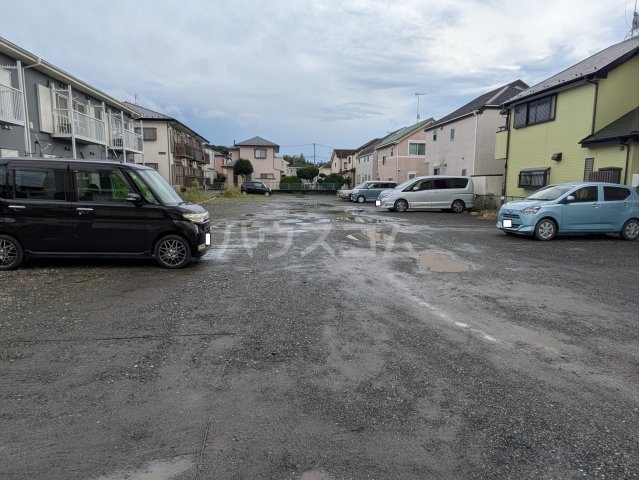 2/3 駐車場