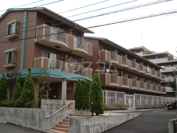 23/30 エントランス