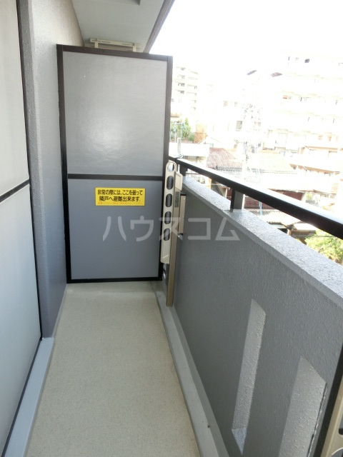 19/28 バルコニー