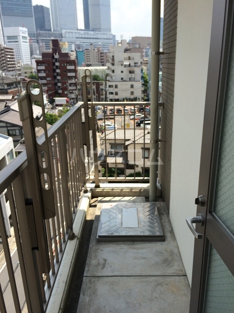 16/27 バルコニー