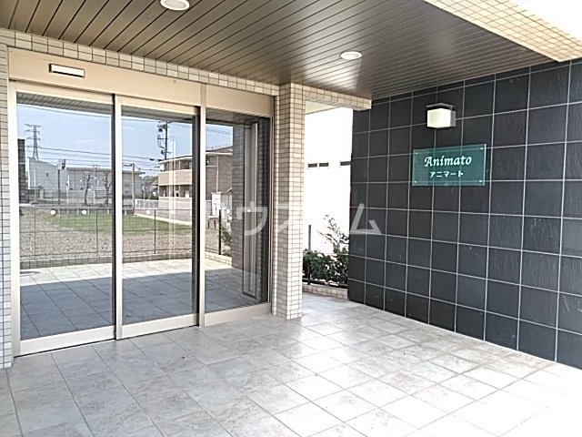 28/30 エントランス