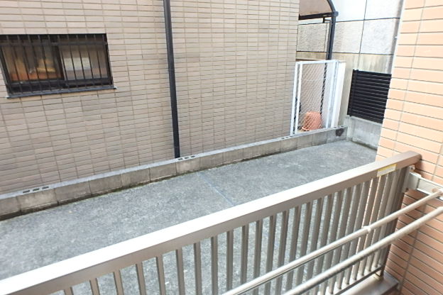 16/23 バルコニー