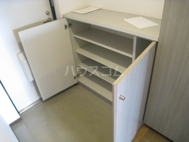 20/30 エントランス