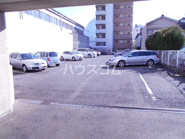21/22 駐車場