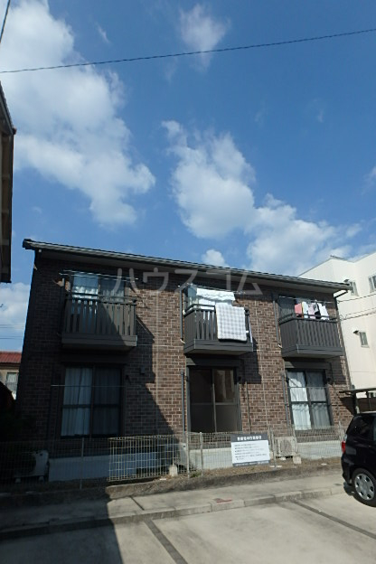 28/30 エントランス