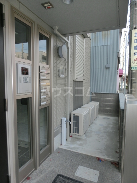 14/16 エントランス