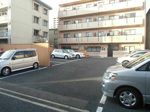 24/28 駐車場