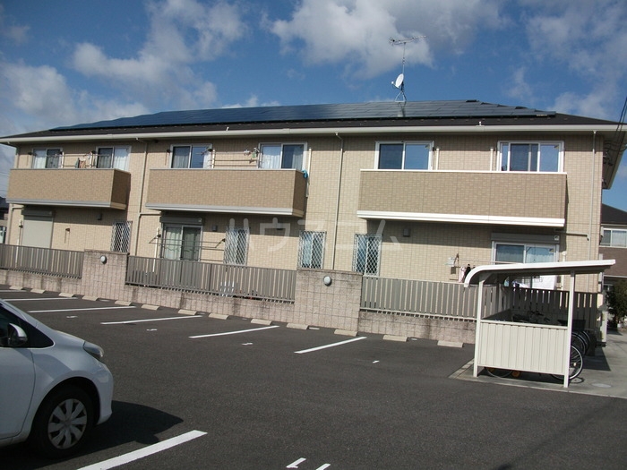 13/17 エントランス