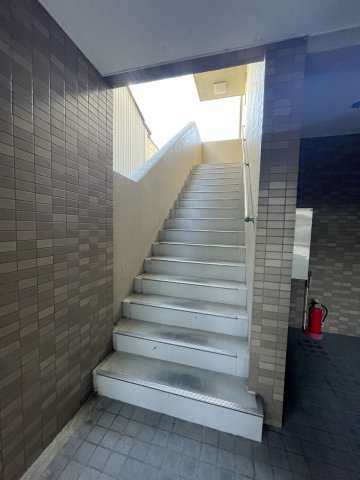 3/8 エントランス