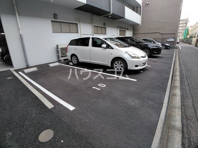 21/29 駐車場