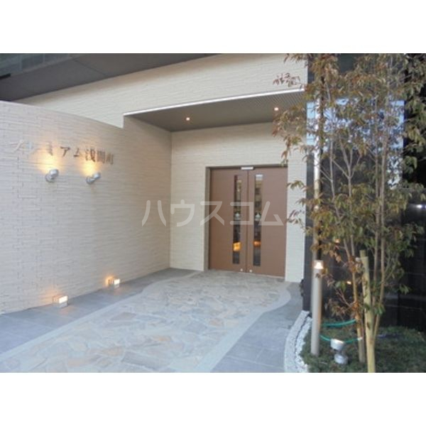 14/22 エントランス