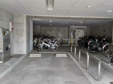 21/27 駐車場