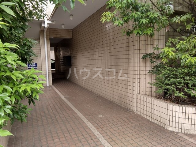 15/22 エントランス