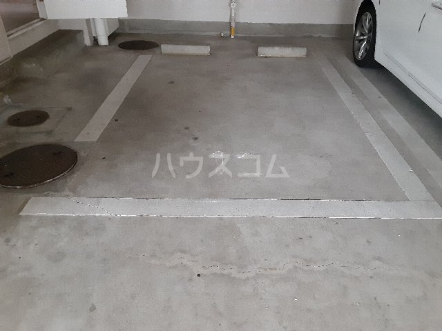20/27 駐車場
