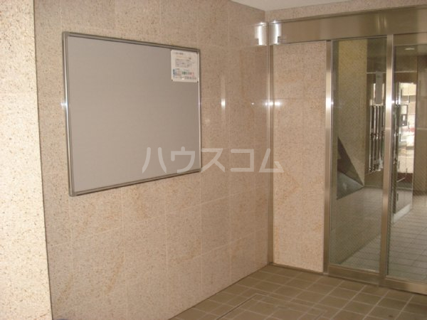 22/30 エントランス