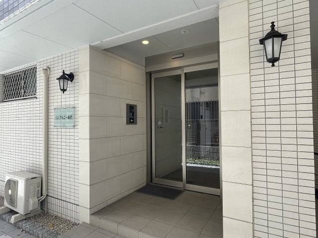 2/5 エントランス