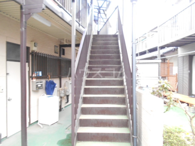 22/29 エントランス