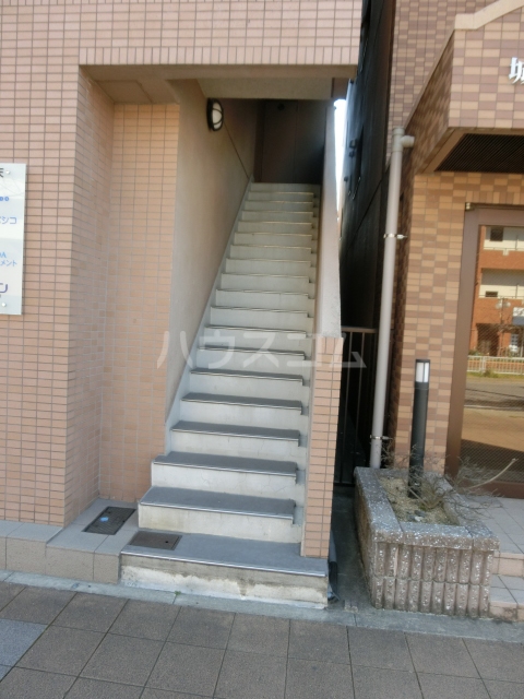 2/10 エントランス