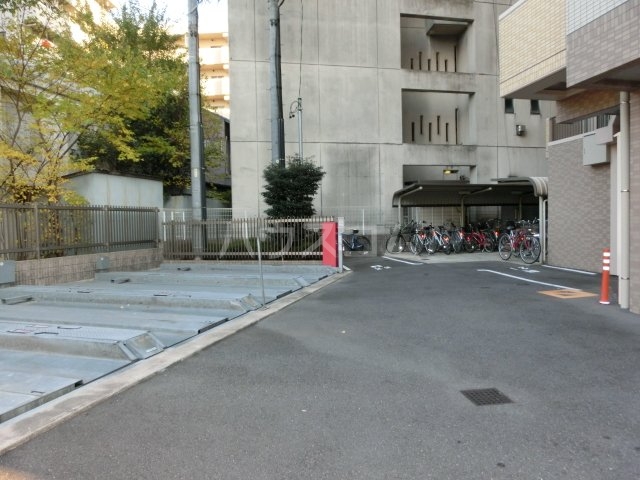 16/22 駐車場