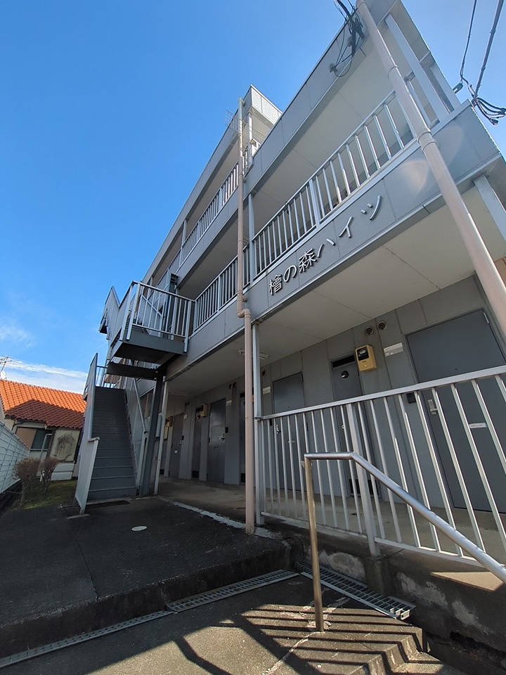 21/30 エントランス