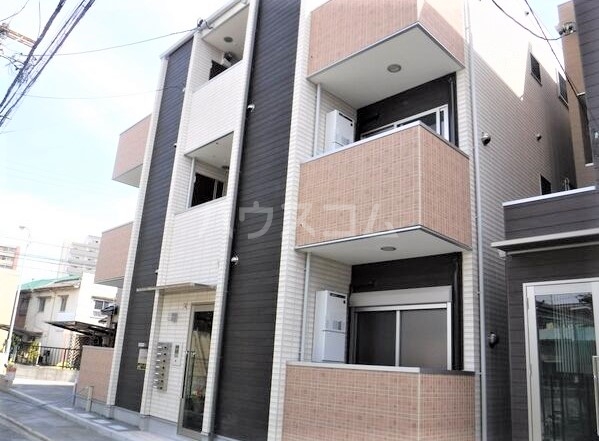 14/20 エントランス