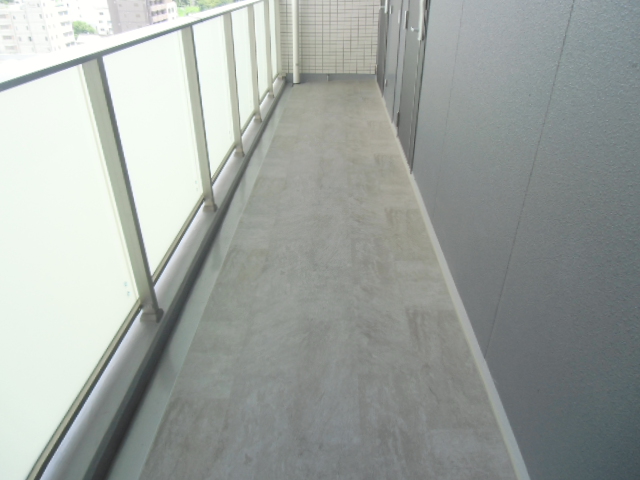 16/27 バルコニー