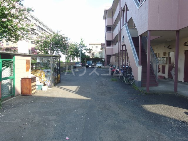 25/30 駐車場