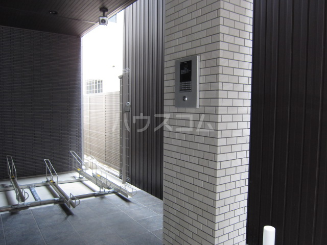 20/24 エントランス