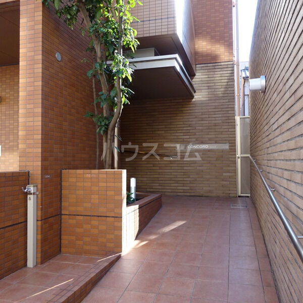 15/17 エントランス