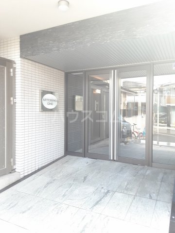 25/30 エントランス