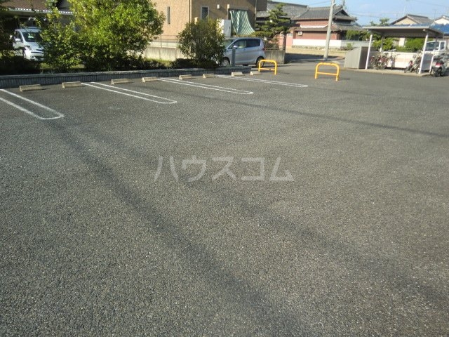 22/22 駐車場