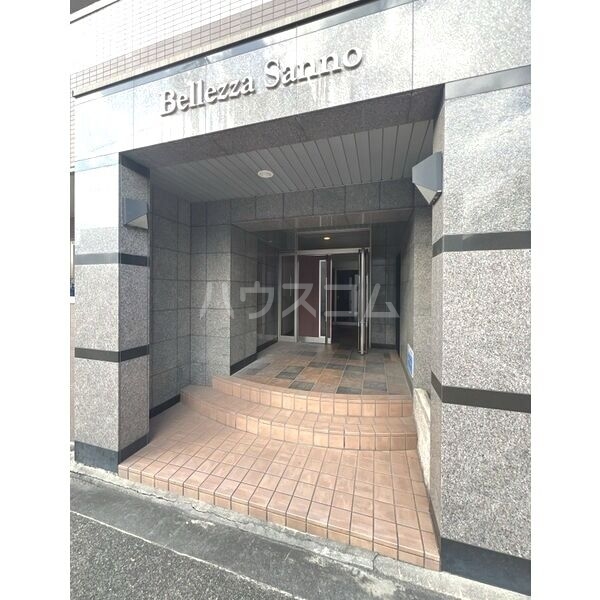 16/24 エントランス