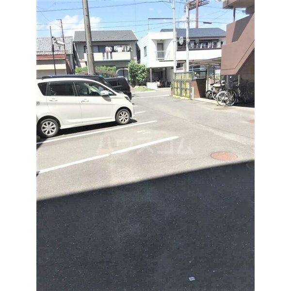 19/23 駐車場