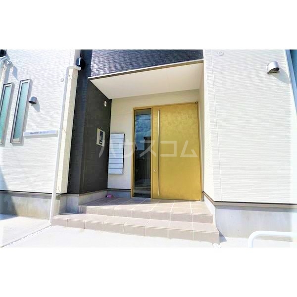 15/20 エントランス