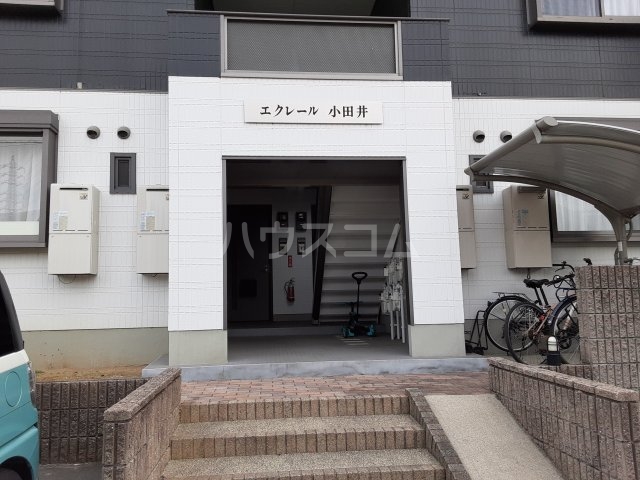 5/5 エントランス