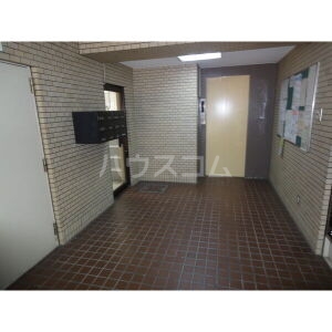 2/3 エントランス