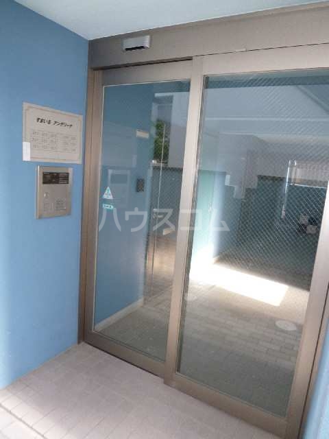 17/25 エントランス