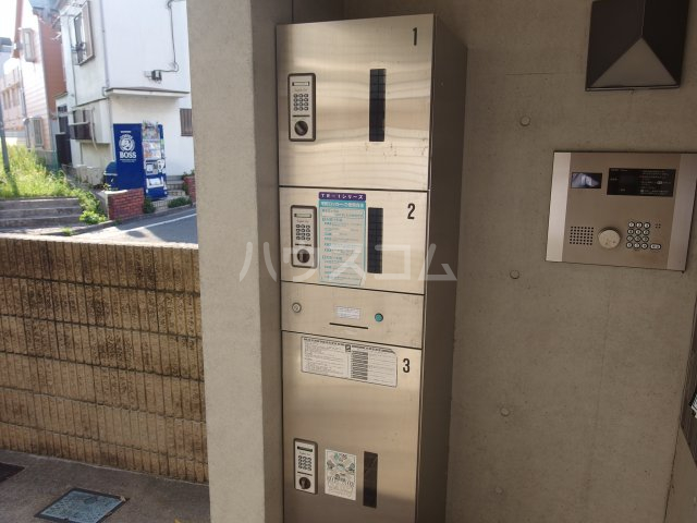25/30 エントランス