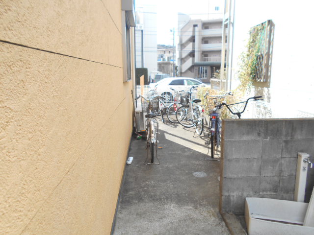 22/30 エントランス