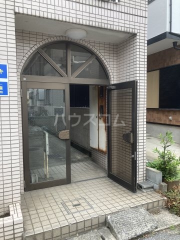 17/20 エントランス