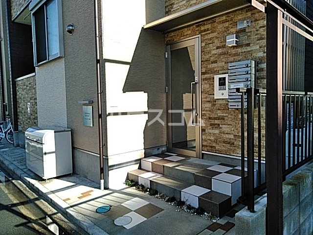 3/7 エントランス