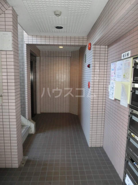 22/29 エントランス