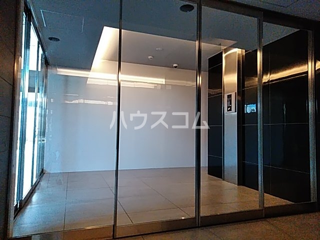 20/27 エントランス