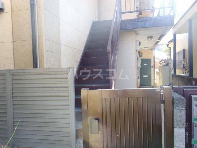 19/29 エントランス