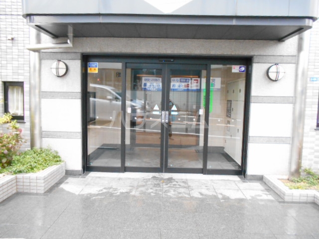 22/24 エントランス