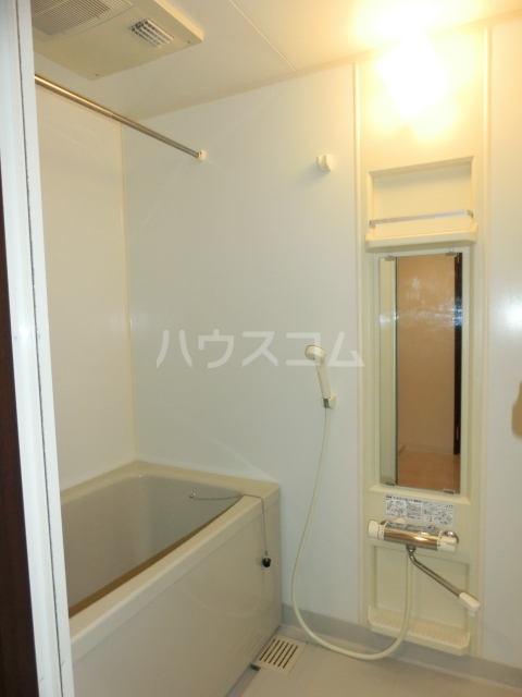 13/25 浴室